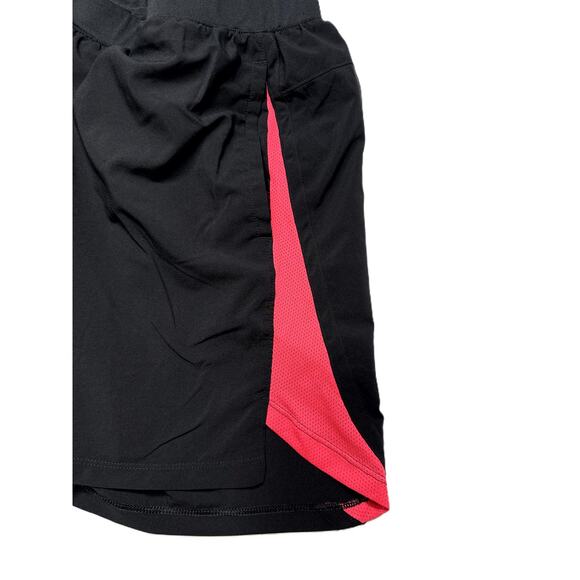 Under Armour Running Shorts Men’s M Black Pink Fitted Training 1361493 - Picture 5 of 9